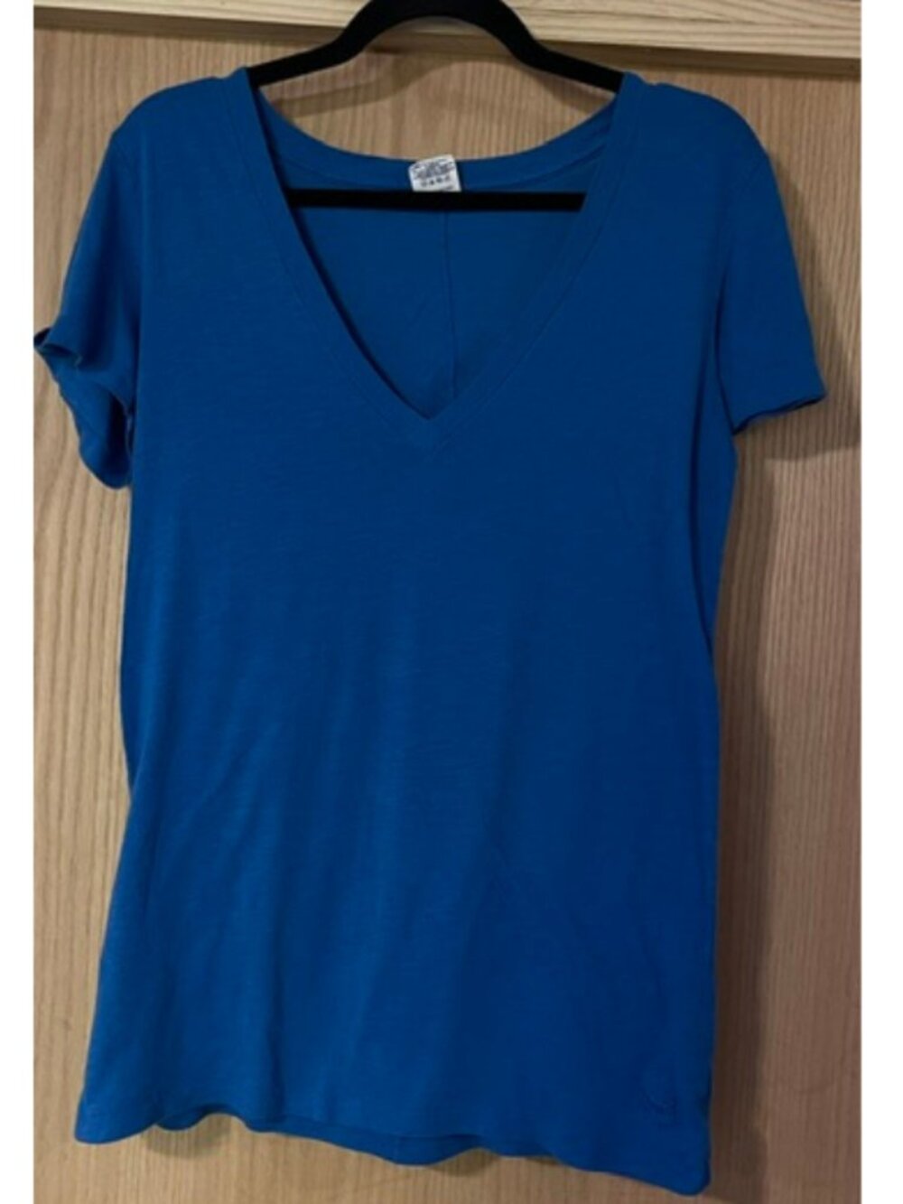 Women's Pink vneck tshirt sz L